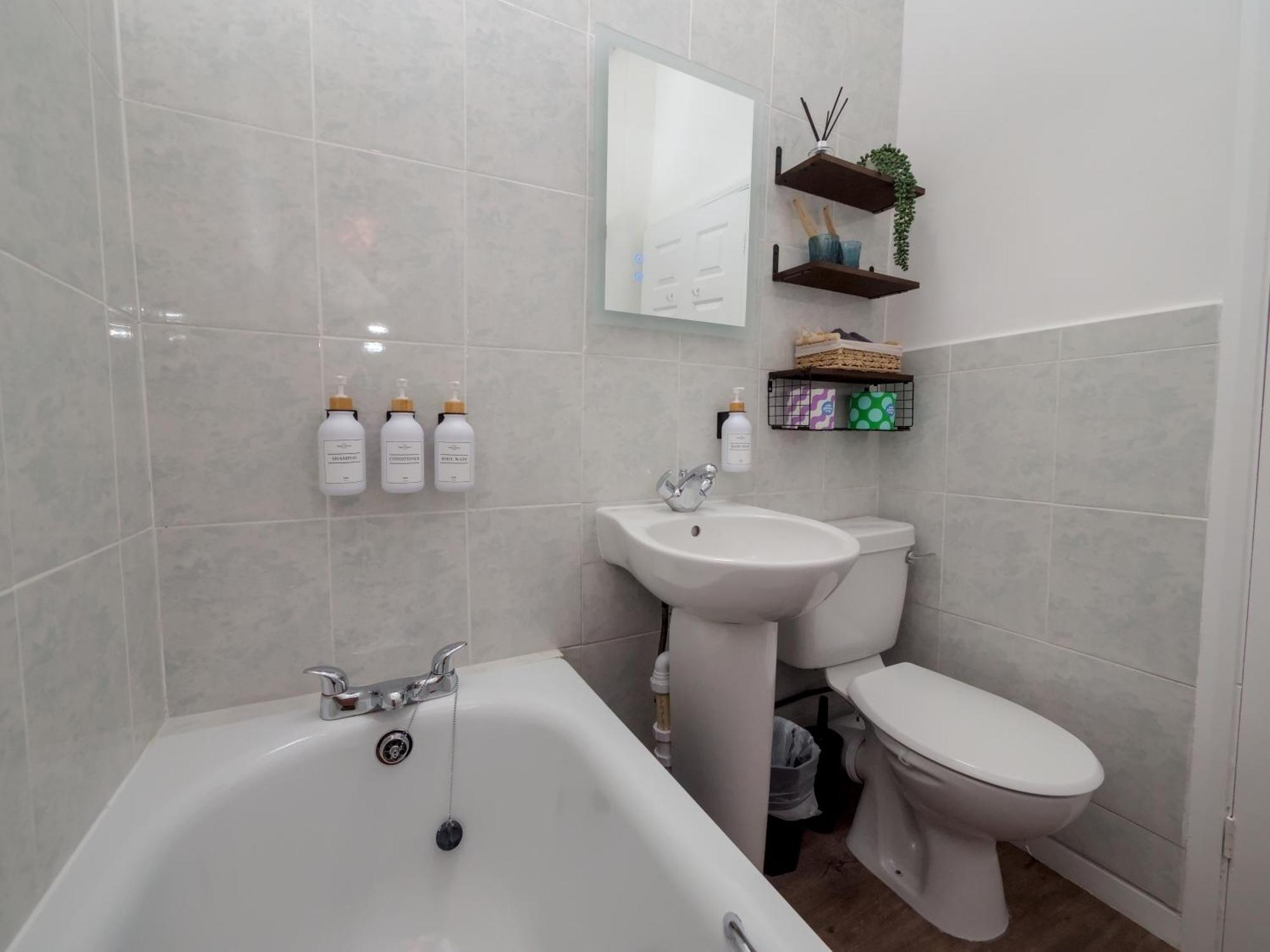 The Lilley Pad In Ludlow Cosy, Central, Perfect For Couples, Netflix & Parking Permit Exterior photo