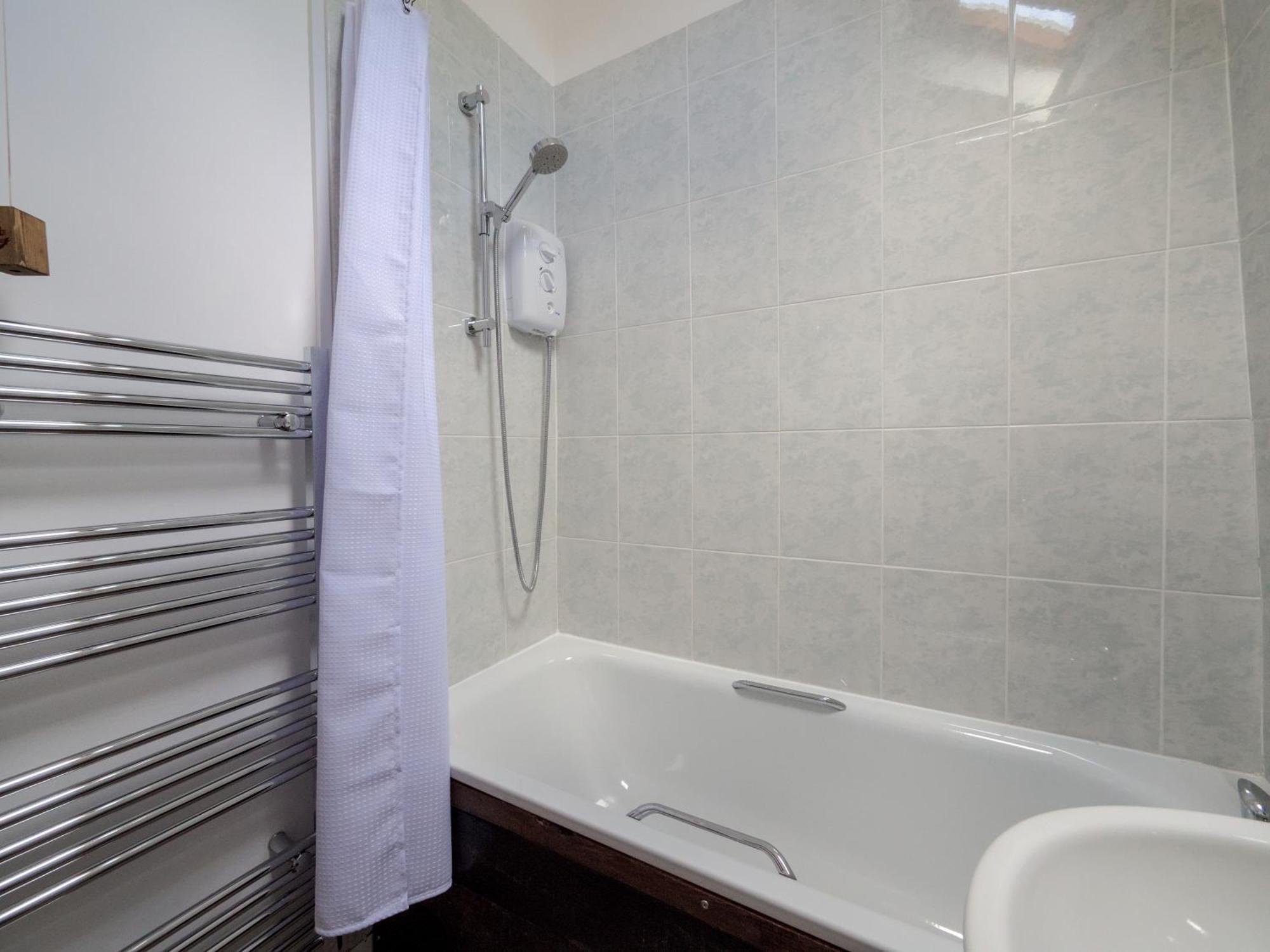 The Lilley Pad In Ludlow Cosy, Central, Perfect For Couples, Netflix & Parking Permit Exterior photo